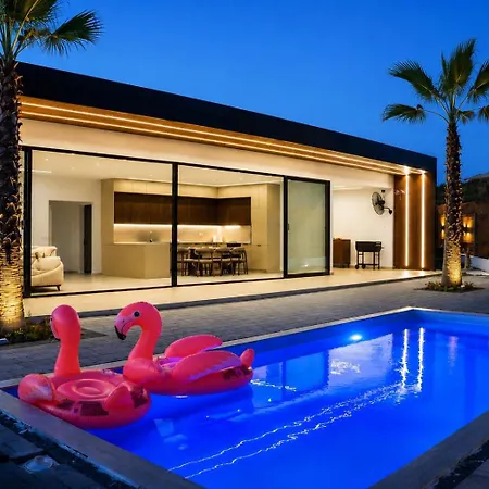 Lakeside Palms Villa Tirana